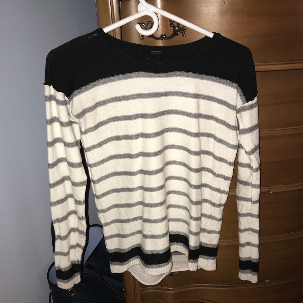 Long sleeve sweater